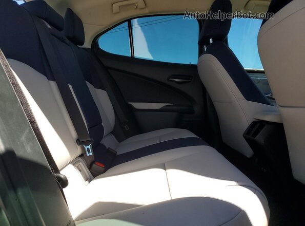 JTHX9JBH1L2032038 2020 LEXUS UX Серебряный Вид задних сидений