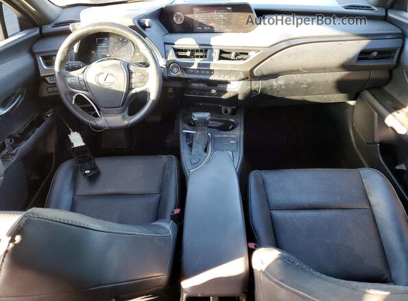 JTHY3JBH2K2016774 2019 LEXUS UX Silver Vista del salpicadero