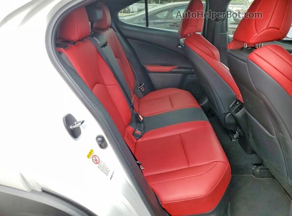 JTHY3JBH7K2005835 2019 LEXUS UX Белый Вид задних сидений