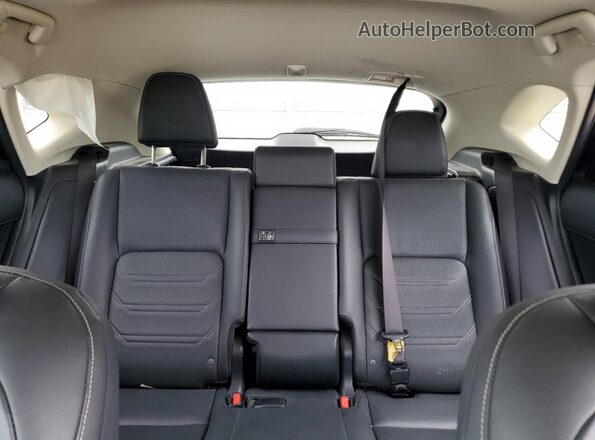 JTJBARBZ0J2178757 2018 LEXUS NX Silver Widok tylnych siedzeń