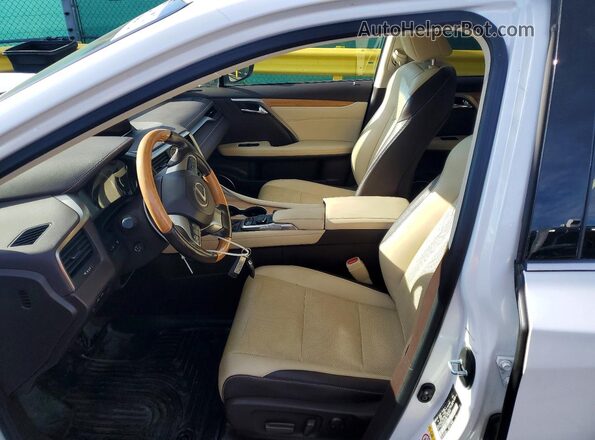 JTJBZMCA5H2023099 2017 LEXUS RX Белый Вид салона спереди