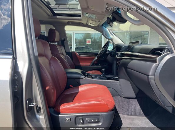 JTJHY7AX3H4246722 2017 LEXUS LX 570 Серебряный Вид салона спереди