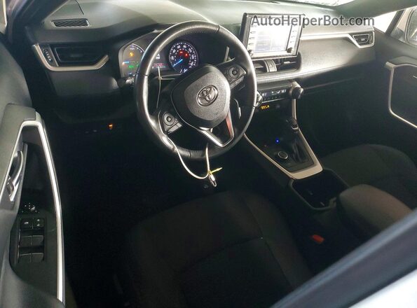 JTM16RFV6ND046782 2022 TOYOTA RAV4 White Dashboard view