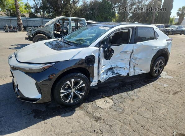 JTMAAAAAXPA001093 2023 TOYOTA BZ4X White 
