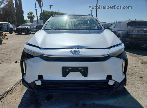 JTMAAAAAXPA001093 2023 TOYOTA BZ4X White წინა ხედი