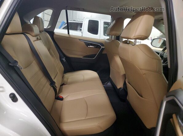 JTMB6RFV0ND529589 2022 TOYOTA RAV4 Белый Вид задней части салона