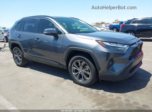 JTMB6RFV5PD111287 2023 TOYOTA LE Серый Передняя правая четверть