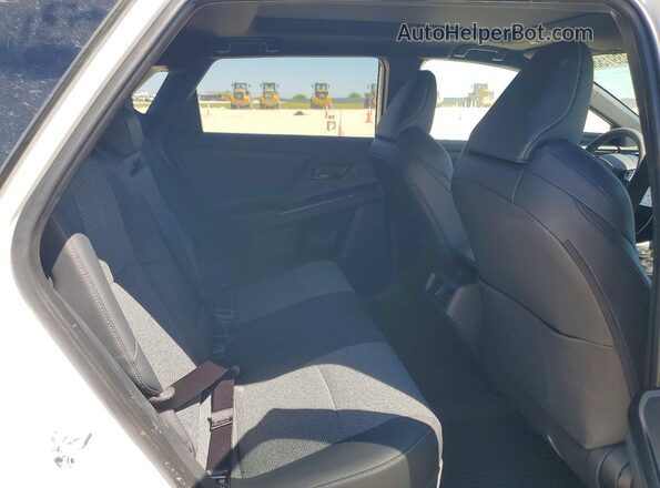 JTMBCAEB1TA002919 2026 TOYOTA LE Белый Вид задней части салона