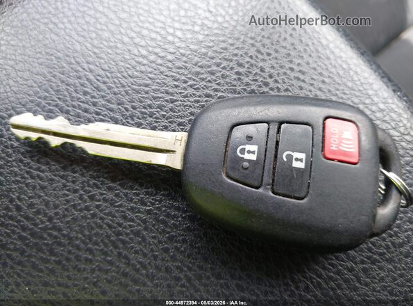 JTMBFREV0HJ704754 2017 TOYOTA LE Синий Вид панели приборов