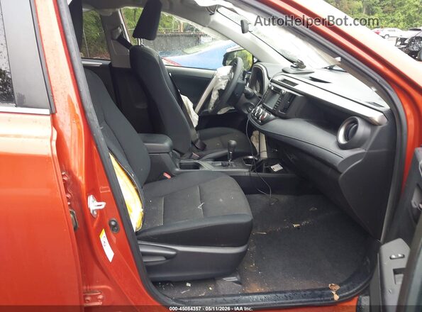 JTMBFREV2GJ082527 2016 TOYOTA LE Оранжевый Вид салона спереди