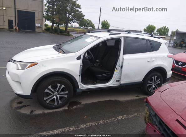 JTMBFREV7JJ186289 2018 TOYOTA LE White 