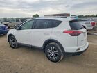 2017 Toyota Rav4 Le White vin: JTMBFREV8HJ167339