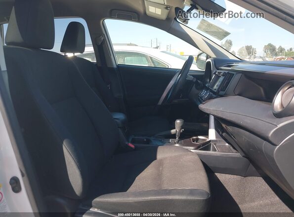 JTMBFREVXJJ719977 2018 TOYOTA LE White Widok wnętrza z przodu