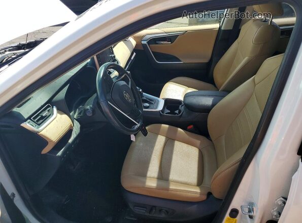 JTMDWRFV2KD003551 2019 TOYOTA RAV4 Белый Вид салона спереди