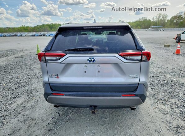 JTMDWRFV2KD035805 2019 TOYOTA RAV4 Silver Widok z tyłu
