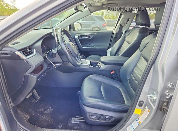 JTMDWRFV2KD035805 2019 TOYOTA RAV4 Silver Widok wnętrza z przodu