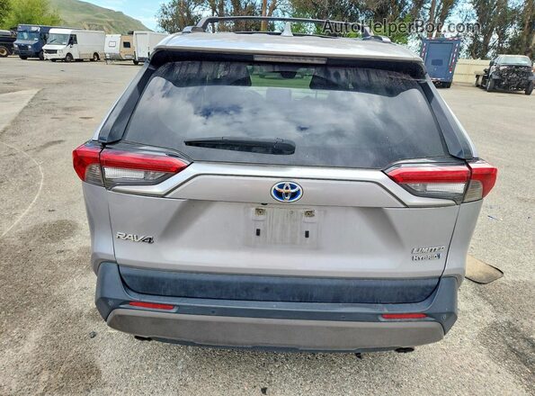 JTMDWRFVXLD536118 2020 TOYOTA RAV4 Silver Widok z tyłu