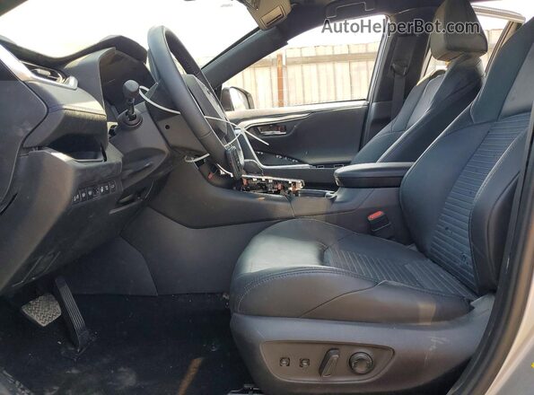 JTME6RFV8RJ061504 2024 TOYOTA RAV4 Серебряный Вид салона спереди