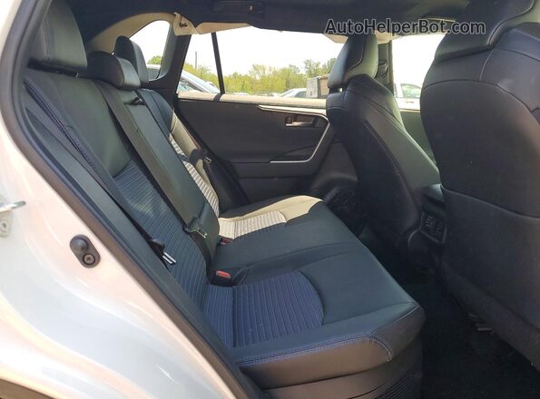 JTME6RFVXMJ006688 2021 TOYOTA RAV4 Белый Вид задней части салона