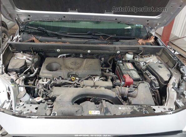 JTMF1RFV1LD051857 2020 TOYOTA RAV4 Silver Widok z tyłu