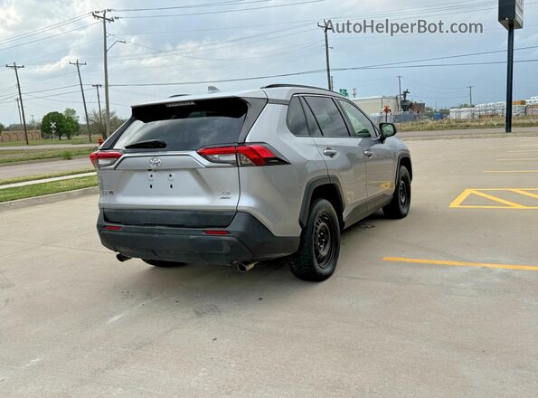 JTMF1RFV3KJ005186 2019 TOYOTA RAV4 Silver Przód prawy