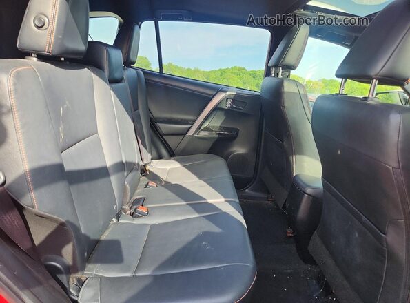 JTMJFREV8GJ059779 2016 TOYOTA RAV4 Red Вид задньої частини салону