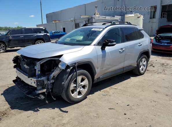 JTMP1RFV2KD502362 2019 TOYOTA RAV4 Silver Vista tres cuartos delantera izquierda
