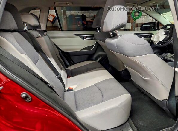 JTMP1RFV6RD109765 2024 TOYOTA RAV4 Красный Вид задней части салона