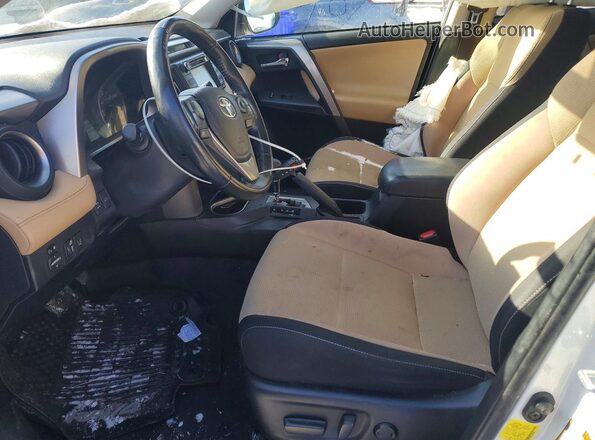JTMRFREV2JJ236420 2018 TOYOTA RAV4 White Widok wnętrza z przodu