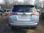 2018 Toyota Rav4 Xle Серебряный vin: JTMRFREV4JD247420