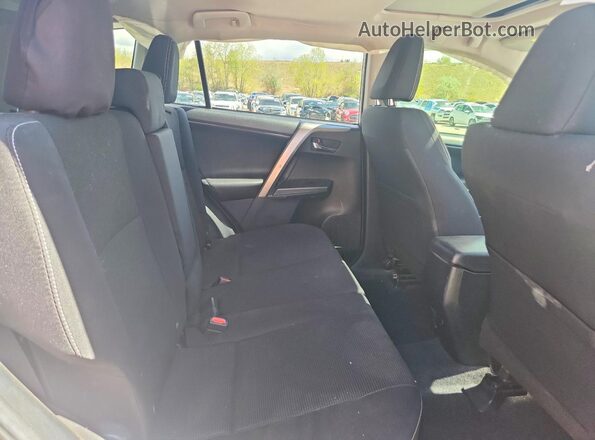 JTMRFREV5JJ211172 2018 TOYOTA RAV4 Серебряный Вид задней части салона