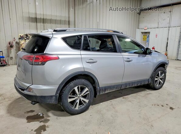 JTMRFREV7JJ255626 2018 TOYOTA RAV4 Серебряный Задняя правая четверть