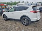 2018 Toyota Rav4 Xle White vin: JTMRFREV8JJ244845