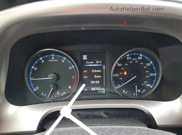 JTMRFREV8JJ244845 2018 TOYOTA RAV4 White Widok zestawu wskaźników