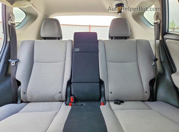 JTMRJREV8GD015832 2016 TOYOTA RAV4 Серебряный Вид задних сидений