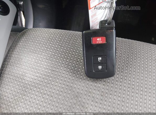 JTMWFREV1JD116092 2018 TOYOTA LE Серебряный Вид панели приборов