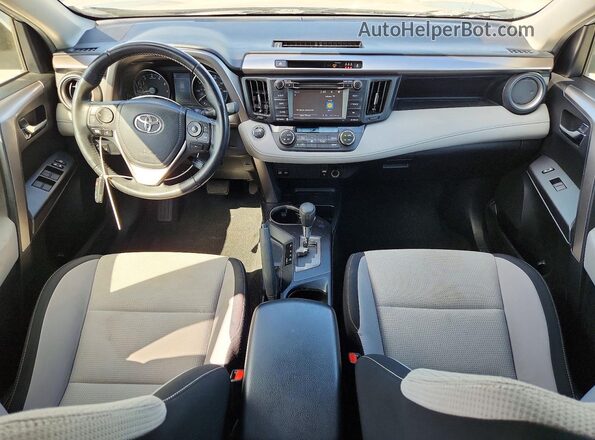 JTMWFREV2JJ200178 2018 TOYOTA RAV4 Silver Вид панелі приладів