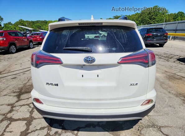 JTMWFREV6HJ709944 2017 TOYOTA RAV4 White უკანა ხედი