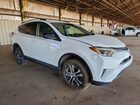2016 Toyota Rav4 Le White vin: JTMZFREV7GJ060893