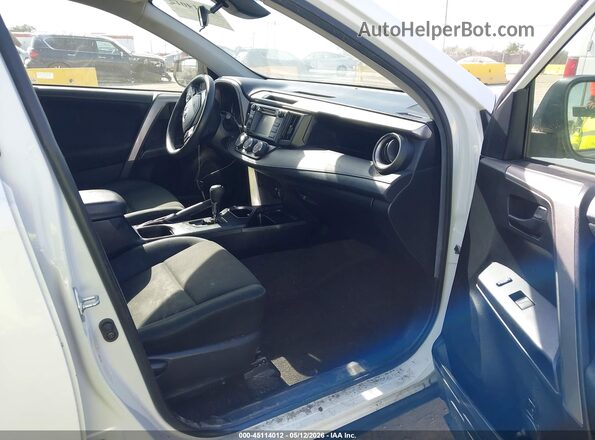 JTMZFREV7JJ744981 2018 TOYOTA LE Белый Вид салона спереди