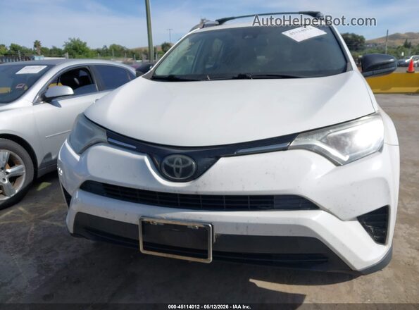 JTMZFREV7JJ744981 2018 TOYOTA LE Белый Вид спереди