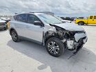 2018 Toyota Rav4 Le Серебряный vin: JTMZFREV9JJ158492