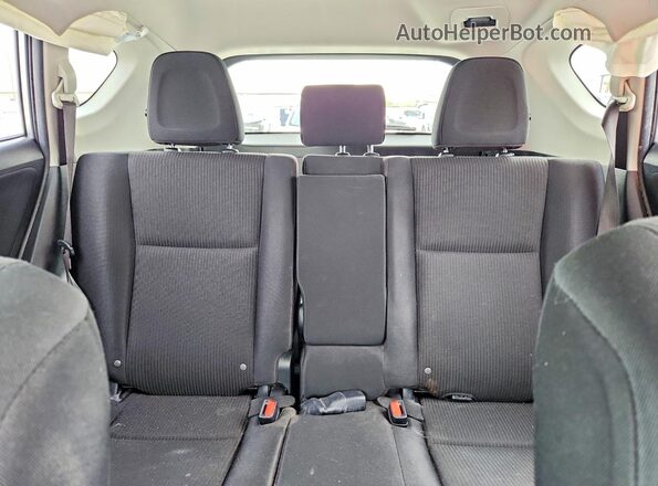 JTMZFREV9JJ158492 2018 TOYOTA RAV4 Серебряный Вид задних сидений
