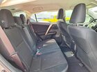 2018 Toyota Rav4 Le Серебряный vin: JTMZFREV9JJ158492