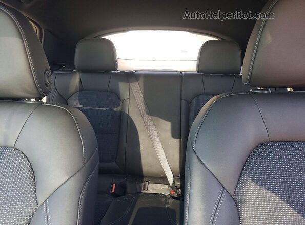 KL47LAEP3TB195533 2026 BUICK OTHER Silver Vista de los asientos traseros