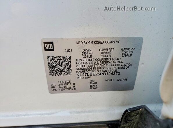 KL47LBE25RB124272 2024 BUICK OTHER White Vista de la etiqueta del VIN