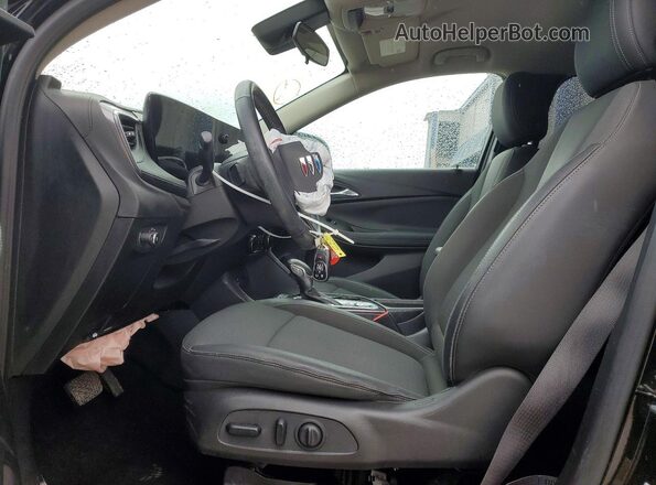 KL4AMBS23RB015042 2024 BUICK ENCORE Черный Вид салона спереди