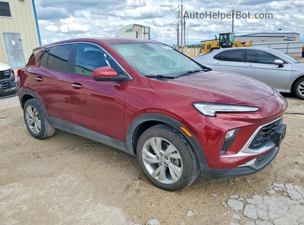 KL4AMBS23RB118705 2024 BUICK ENCORE Бордовый Передняя правая четверть