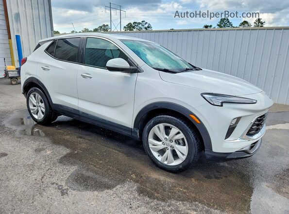 KL4AMBS29RB078503 2024 BUICK ENCORE Белый Передняя правая четверть