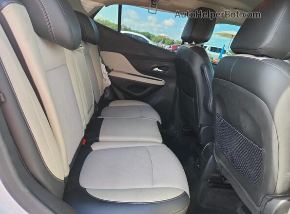 KL4CJ1SB1JB633525 2018 BUICK ENCORE Белый Вид задней части салона